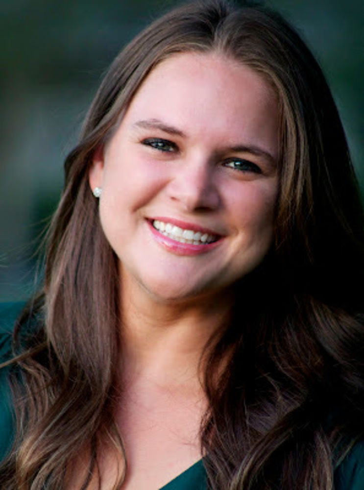 Meet your Posher, Christina